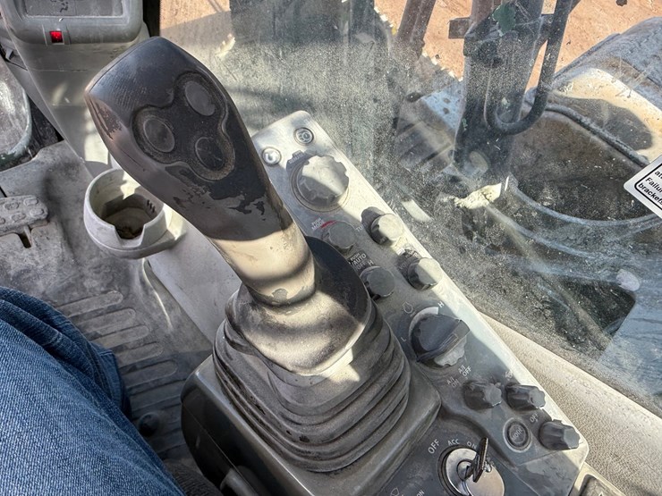 deere-210g-lc-image-48