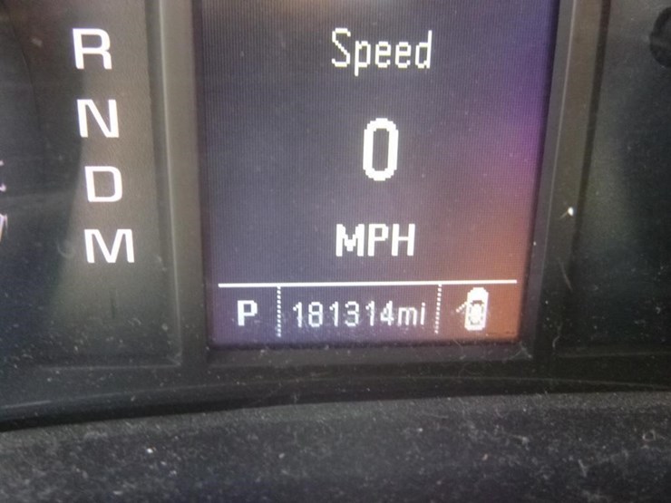 2015-chevrolet-1500-image-16
