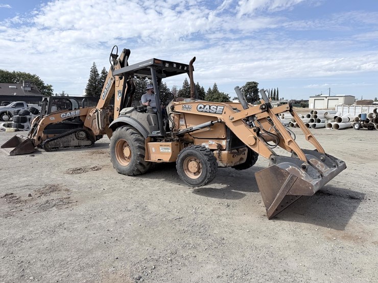2012-case-580sn-image-1