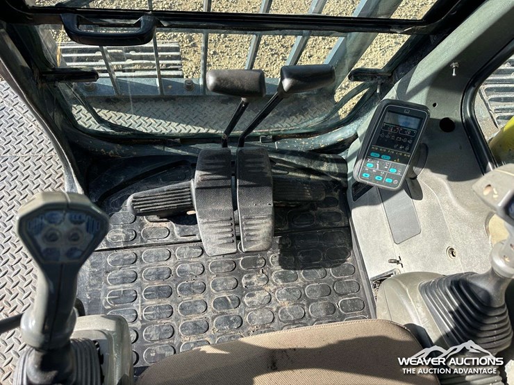 komatsu-pc270-lc-6le-image-8