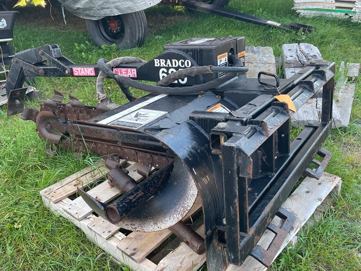 #3172-•-bradco-625-trencher-image-3