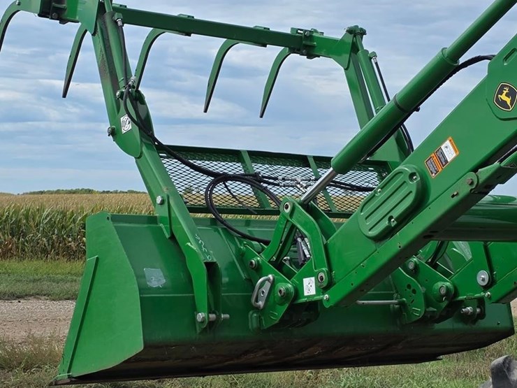 2021-john-deere-6155r-image-3