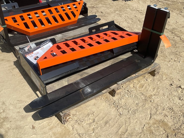 #2016-•-wolverine-skid-steer-pallet-fork-attachment-image-6