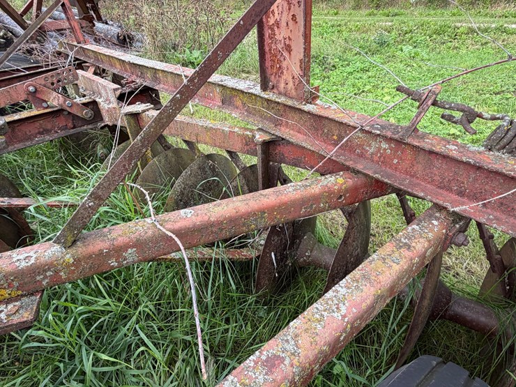 #4017-•-international-disk-image-11