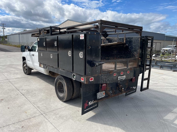 2018-chevrolet-3500-image-7
