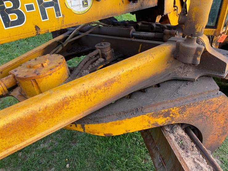 john-deere-770-image-24