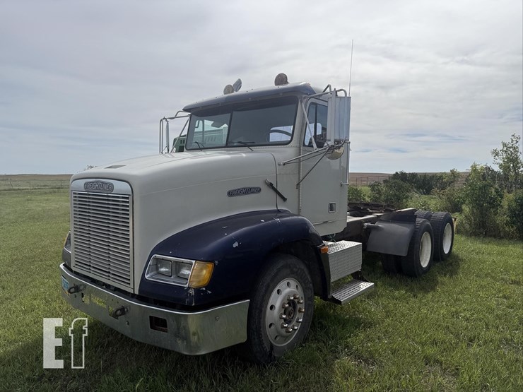 freightliner-truck-image-1
