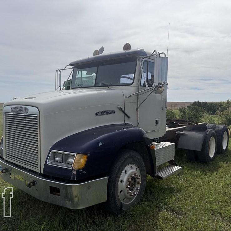FREIGHTLINER TRUCK