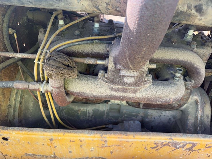 caterpillar-fifteen-image-21