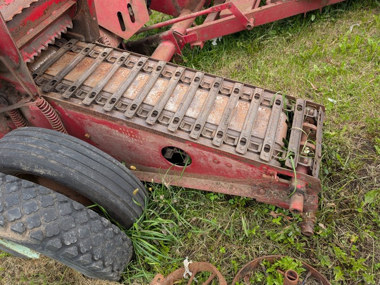 #4050-•-gehl-forage-harvester-image-11