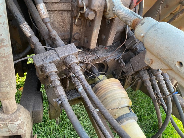 massey-ferguson-2675-image-24