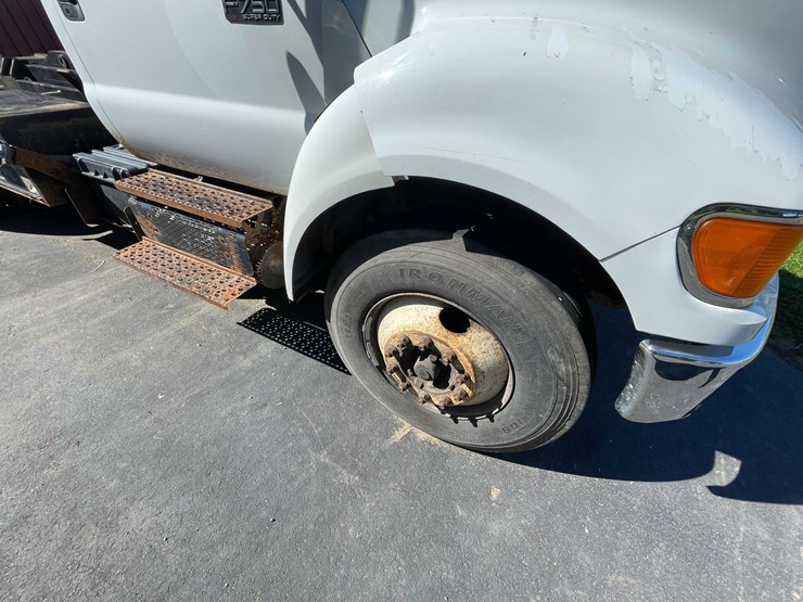 2013-ford-f750-image-51