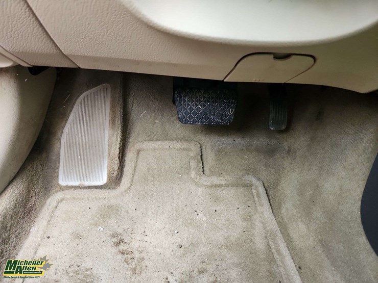 2012-ford-fusion-se-image-23