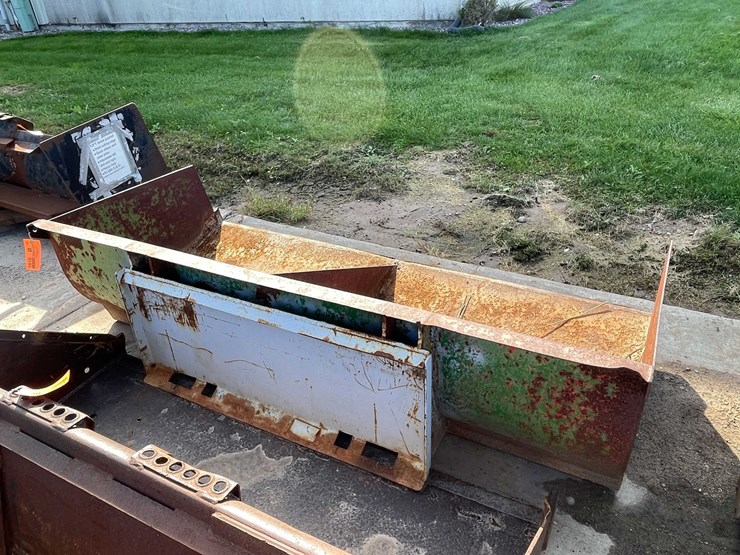 #1816-•-light-duty-straight-edge-skid-steer-bucket-image-5