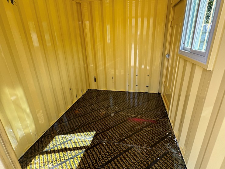 10-foot-shipping-storage-container-image-9