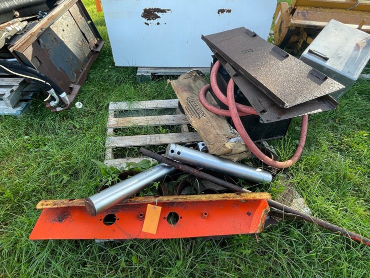 #3237-•-scrap-steel-image-1