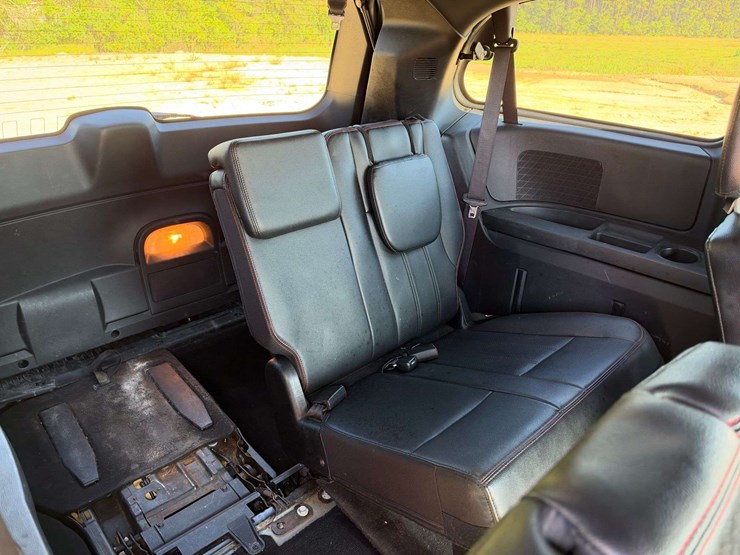 2019-dodge-grand-caravan-gt-image-15