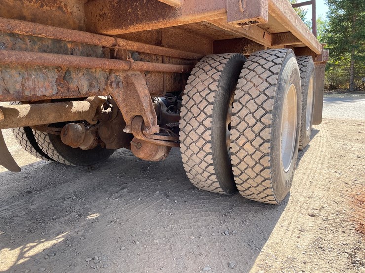 2015-western-star-4900sb-image-21
