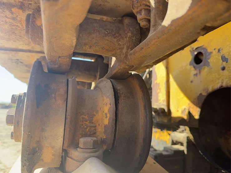 caterpillar-28-image-14