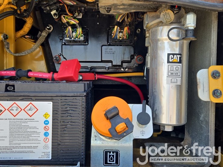 2021-caterpillar-d4-lgp-image-43