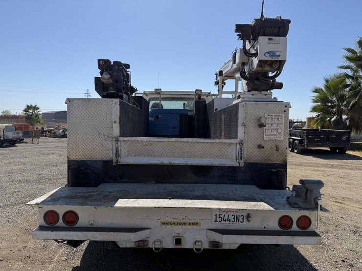2016-freightliner-mechanics-truck-image-8