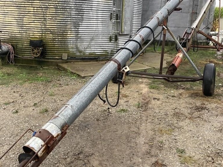 hutchinson-20'-auger-8124-image-1
