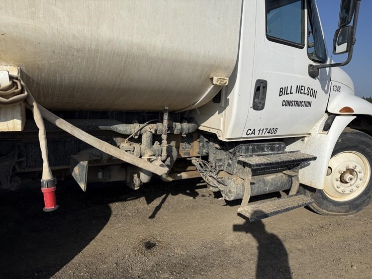 2013-freightliner-ma025-water-truck-image-11
