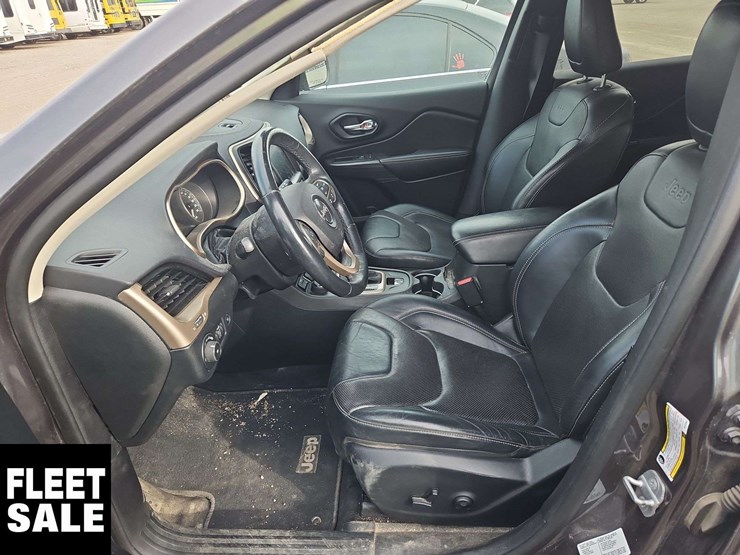2014-jeep-cherokee-image-25