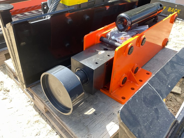 #2014-•-wolverine-skid-steer-post-driver-attachment-image-6