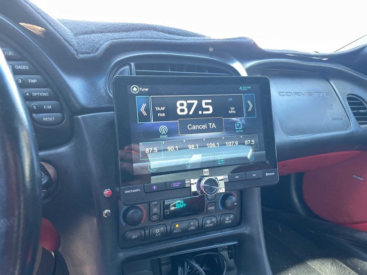 #1789-•-2001-chevy-corvette-(has-wi-title)-image-23