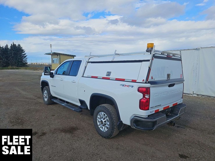 2022-chevrolet-silverado-2500hd-image-3