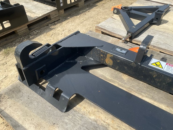 #2041-•-wolverine-skid-steer-quick-tach-rapid-hook-adapter-mount-image-5
