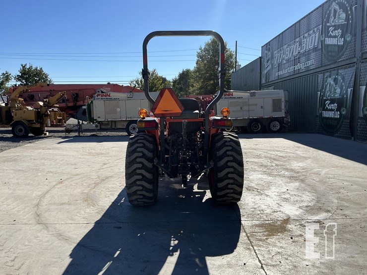 2023-kubota-l3301-image-3