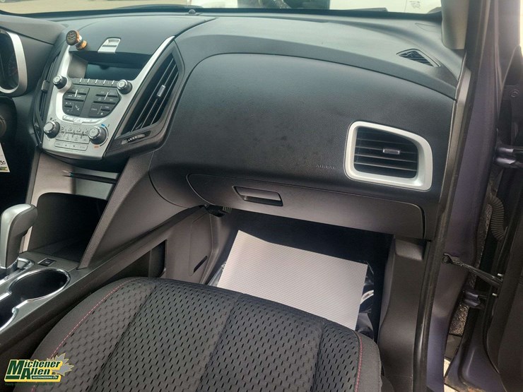 2013-chevrolet-equinox-image-36