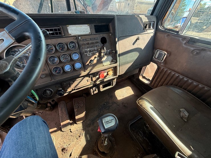 kenworth-t800-image-36