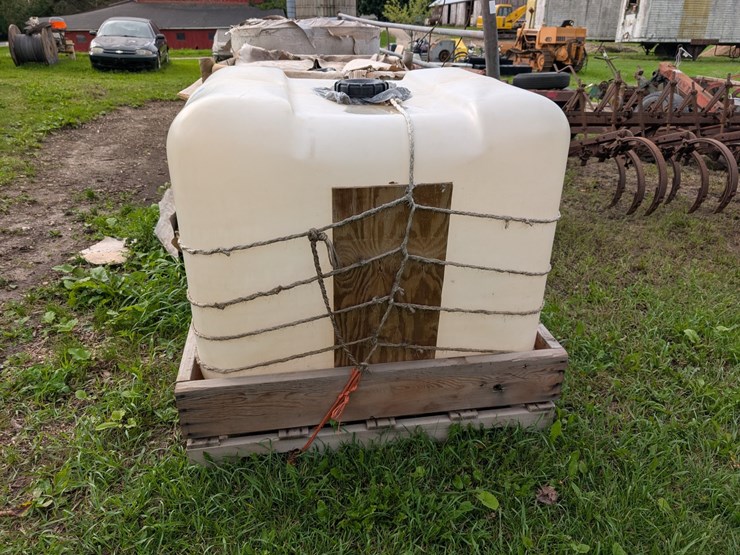 #4067-•-225-gallon-tote-image-5