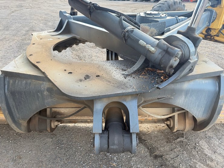 deere-672d-image-33