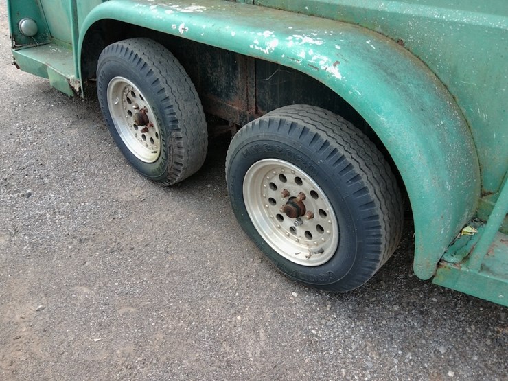 premier-5'x16'-livestock-trailer-image-8