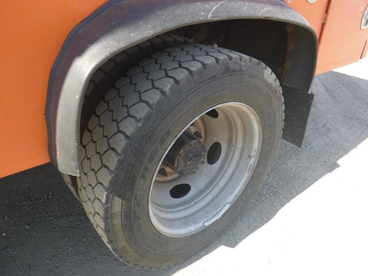 2001-ford-f450-image-18