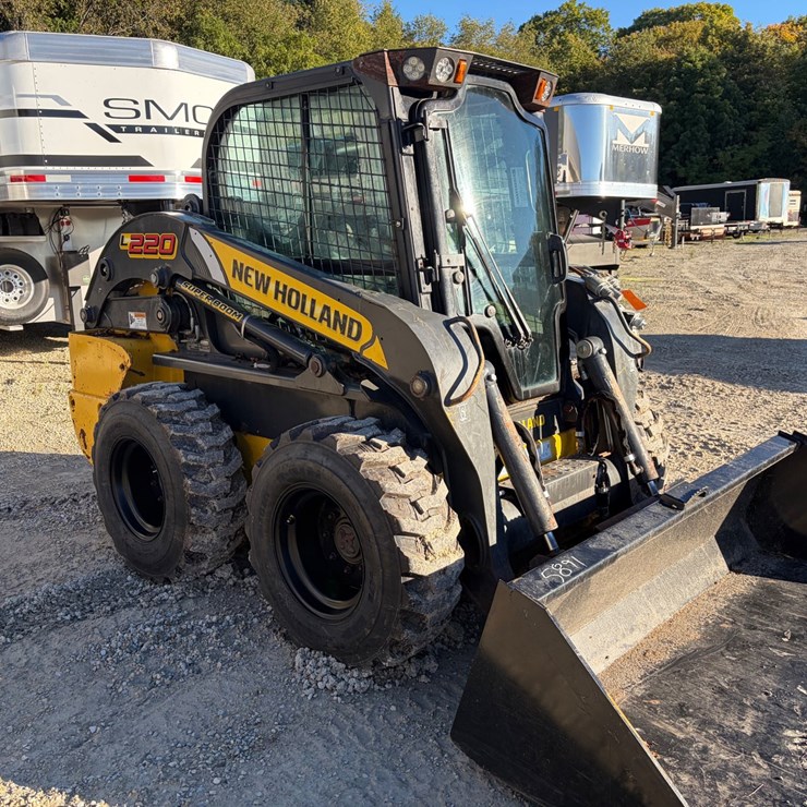 2019 NEW HOLLAND L220
