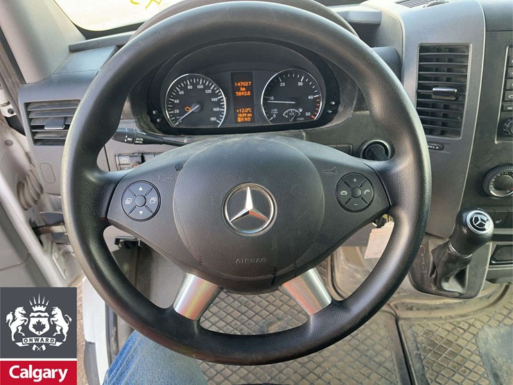 2016-mercedes-benz-sprinter-3500-image-14