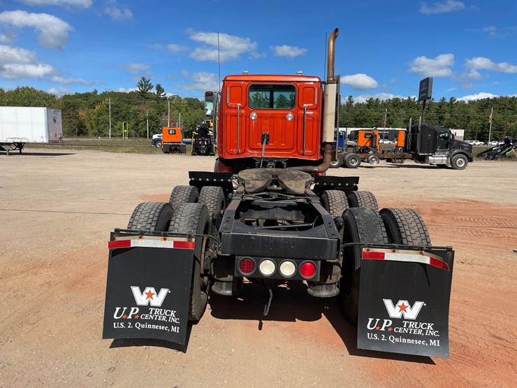 2016-western-star-4900sb-image-6