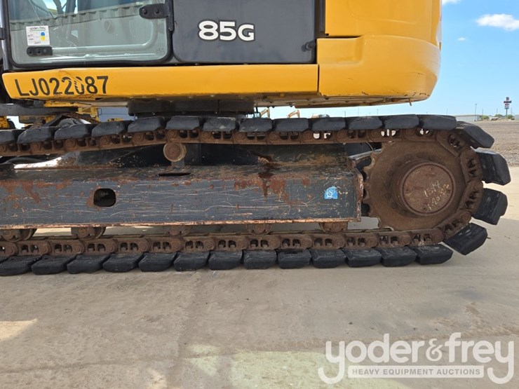 2020-deere-85g-image-10