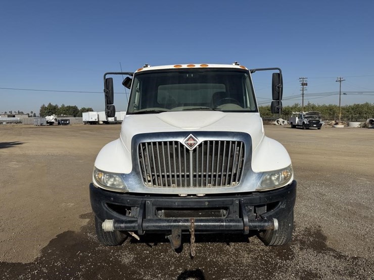 2012-international-4300-s/a-water-truck-image-7