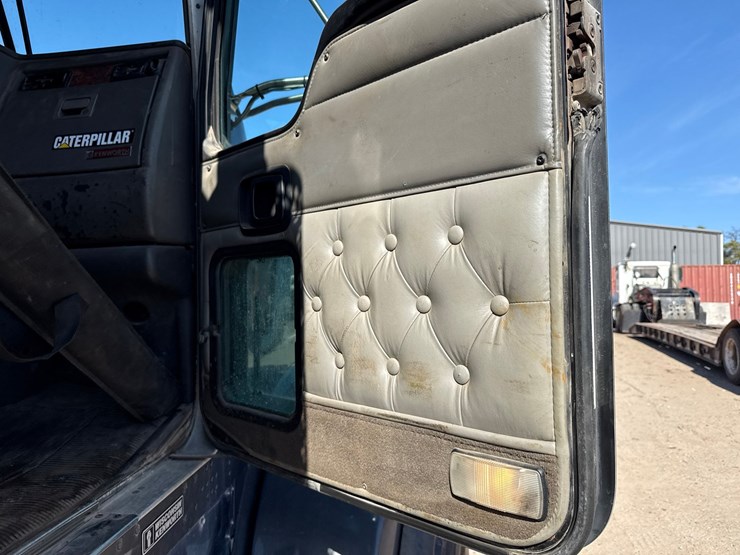 2005-kenworth-t800-image-53