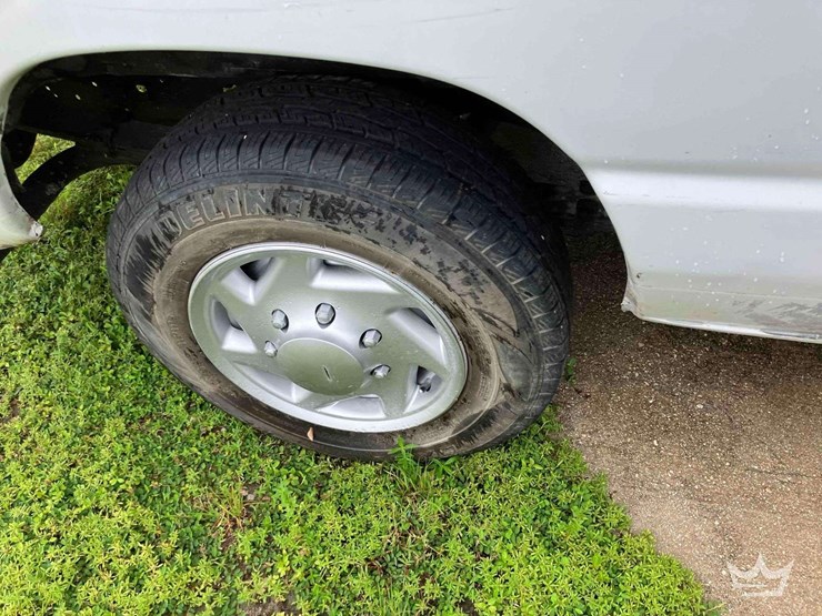 2008-ford-cargo-image-26