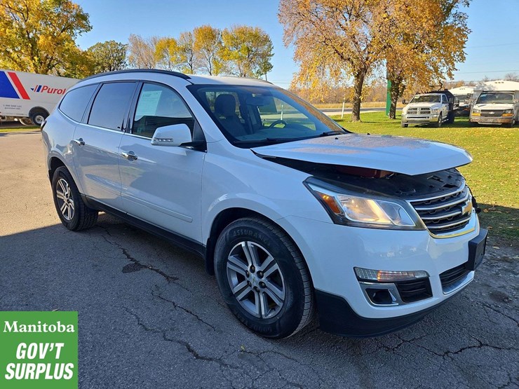 2016-chevrolet-traverse-image-2