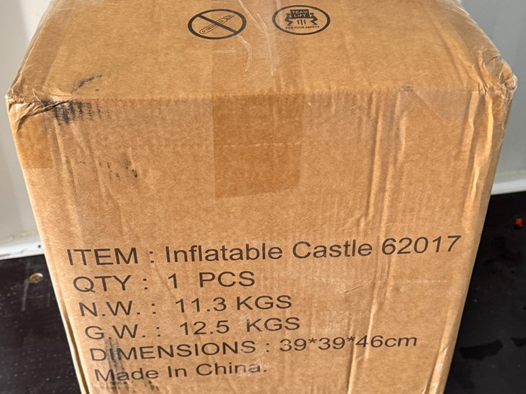 bouncy-castle-...-inflatable-motor:-350w,-material:-420d+840d-pvc-fabric-image-1