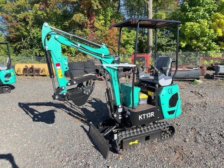cfg-industrial-kt13r-mini-excavator-image-1