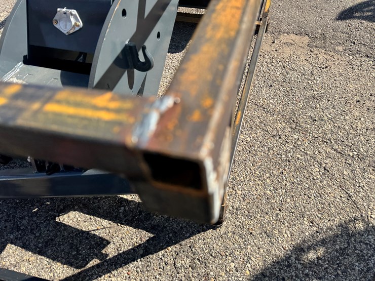 future-fifth-wheel-wrecker-attachment-...-missing-orange-light-image-5